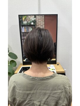 ピリナ(Pilina) レディースショートスタイル【門前仲町/越中島/月島/大人女性】