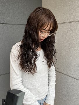 ヘアーアイストゥーレ(HAIR ICI TRE) ロングパーマ　カーリーパーマ　くるくるパーマ