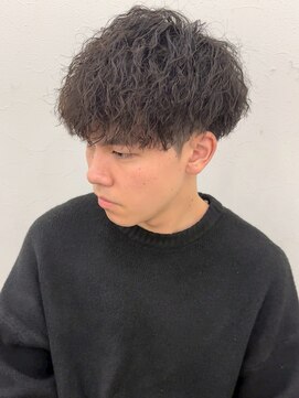 一鳳庵 【イオアン】 波巻きツイストスパイラル フェード パーマ