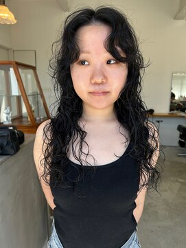 フィル(fil) ロングスパイラルパーマ