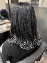 スターズ 柏(STARS)&nbsp;シルバーカラー ブルーブラック ブリーチ ダブルカラー 艶髪