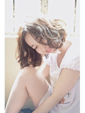 シエナ 渋谷(Siena) siena ゆるふわショートボブxアイスべージュ