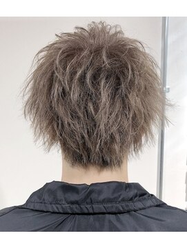 襟足をツーブロック 生え癖が気になる方にオススメ L ダルシット Dulcet のヘアカタログ ホットペッパービューティー