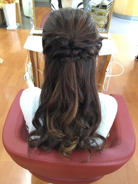 キュアラ(CUARA) ハーフアップ