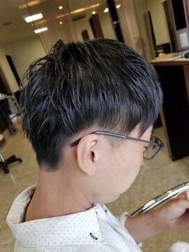 ブランシェ 名鉄小幡駅前店 ツーブロックスタイル