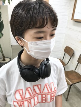 コス(kos) 『ueki』前髪パーマでショートバング