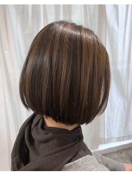 ツムグ 代官山店(TUMUGU) 30代40代50代大人かわいいナチュラルレイヤーショートボブ代官山