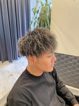 hair salon 華化 ツイストメッシュスパイラル
