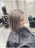 お白髪ぼかしのバレイヤージュ