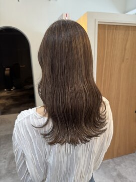 エハプラスマウナ(Eha+MAUNA) レイヤーカット/ことりベージュ[30代40代50代女性]