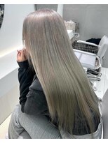 アールプラスヘアサロン(ar+ hair salon)&nbsp;ホワイトシルバー×ペールベージュ