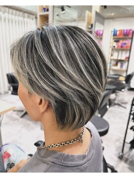 ハイセンス(hi-Sense) メンズバレイヤージュ　大阪メンズバレイヤージュ　天六美容室