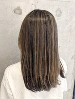 プラスシー(+C)&nbsp;白髪もぼかせる地毛にハイライト！福岡ハイライト