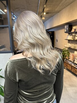 サニー 渋谷(SUNNY) バレイヤージュ、ハイライト、レイヤーロング、グレーベージュ