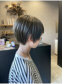 ショート×オリーブカラー