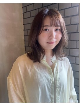 イキプラスディードットログ 大和八木駅前店(ikii+D.Log) ふんわりミディアムスタイル ベージュ 奈良 橿原 大和八木