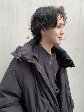 シオ ヘアー デザイン(Sio. hair design) センターパート サーフカール