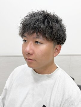 ヨシザワインク プレミアム 築地店(YOSHIZAWA Inc. PREMIUM) ツイスパ/刈り上げ/メンズパーマ/バーバー/アップバング