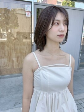 イン(in.) 大人人気/ナチュラルレイヤー/ミディアムヘア