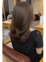 エル(LE)&nbsp;【LE】美髪レイヤー/顔まわりレイヤー/くびれミディアムレイヤー