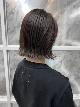 ロウ 町田(ROW) 働く大人女性の為のカット×カラー【ROW町田】