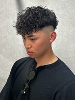 心斎橋 カイ(X)&nbsp;202. スパイキー/黒/パーマ/シャドウパーマ/刈り上げ