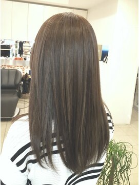 ラビス クローバー(Lovis clover) ３Dカラー/グレーアッシュ