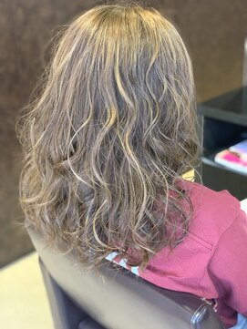 ヘアーメイク ララ(HAIR MAKE LALA) アッシュベージュ　ハイライト