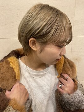 ロア 福岡天神本店(LORE) beige short