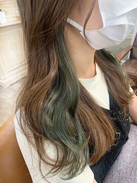 アクトゥス(AEQUITAS) イヤリングカラー×オリーブ