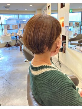 ヒカリス 東三国(HIKARIS) 可愛い大人丸みショートボブ/マロンベージュ