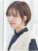 ウェットなスタイリングのショートボブ