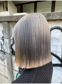 大人かわいい透明感グラデーションカラー×切りっぱなしボブ