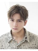 ハイライトミルクティーベージュツーブロックメンズマッシュ