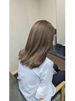 レアナ バイ ニーナ(Leana by NINA)&nbsp;ベージュカラー（ブリーチあり）