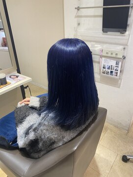 マティス 室見店(MATISSE) ネイビーブルーレディースカット