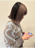 ボブ外ハネ切りっぱなしぱっつんボブブリーチ個性派デザイン