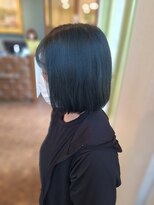 クララデアンシュシュ(Kurara de UN CHOU CHOU)&nbsp;切りっぱなしボブ