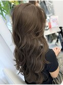 ヘーゼルベージュ　ブリーチなし　レイヤーカット　海外風