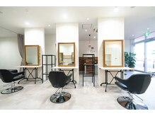 ディックス 佐倉店(dix)の雰囲気(開放感と自然光に包まれた癒しの空間【佐倉】)