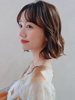 トリコ ショップアンドヘアサロン(tricot shop hair salon)&nbsp;コテ巻きボブ/アッシュカラー/ゆるふんわりボブ