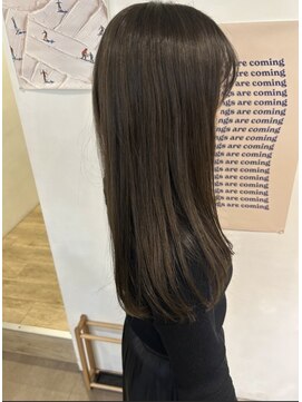 エイチ(H) ウルフボブ裾カラーボブウルフシルバーアッシュ天使の羽バング