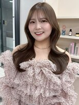 イロウ 天神大名店(IROW) オリーブベージュ 韓国風ヘア ヨシンモリ 顔まわりレイヤー