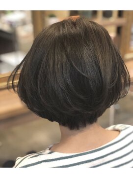 エレナ(elena) ショートボブ[elena/池袋]