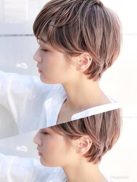 トルネード(TORNADO) 外国人風ショートボブ ハイライト 暗髪グレージュ　白髪ぼかし