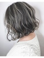 エミュスト(Emuest) 【Emuest心斎橋】ナチュラル×コントラストハイライト×ボブディ