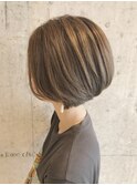 透明感溢れる柔らかショートボブ