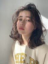 ネオリーブ クーロ(Neolive curro) おしゃれ★20.30.40代お定番ミディのゆるパーマ