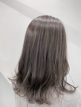 ジーナ 勝どき(Zina) 【Zina】エアリーミディ/黒髪/ホワイトアッシュ/ショートパーマ