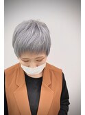 ハイトーンシルバーカラー×大人ショート
